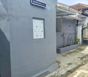 Tasikmalaya House | Jess House by Slamet