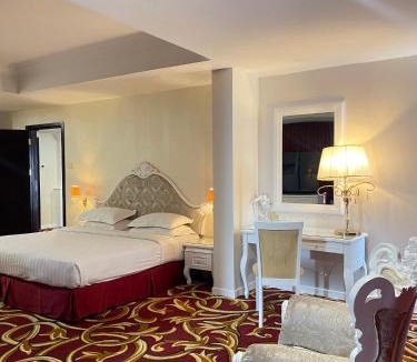 Lubuk Baja Hotel | Pacific Palace Hotel