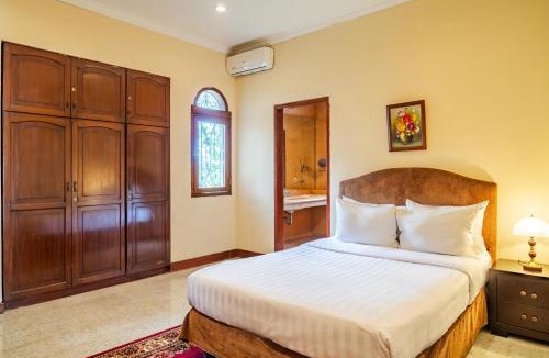 Dago Hotel | The Kamalaya Hotel Garden & Wedding House