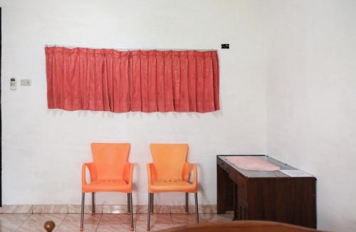 Gedongtataan Hotel | Nirina Homestay Pringsewu Mitra RedDoorz