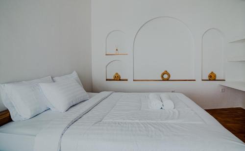 Praya Barat Villa | Villa Costaluna