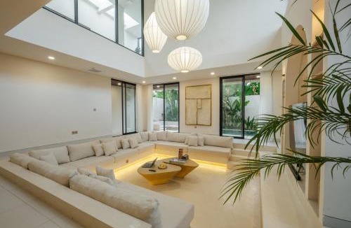 Kutuh Villa | Designer Luxurious Private Pool Villa in Uluwatu