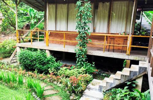Batang Serangan House | Bua Guesthouse Tangkahan