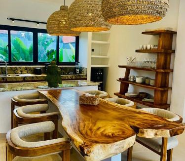 Kediri Villa | Villa Jaya Luxury 3 Bed Room Villa Private Pool Jacuzzi 5 minutes from Nuanu