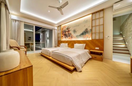 Kediri Villa | 818 Villas Elegant Modern Designer Canggu Villas with Rooftop and Ricefield Views