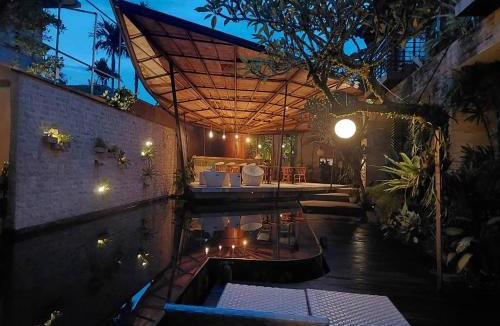 Singakerta Hotel | The Moonci