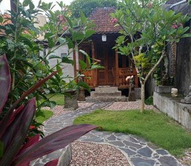 Batubulan House | Mondok Dini