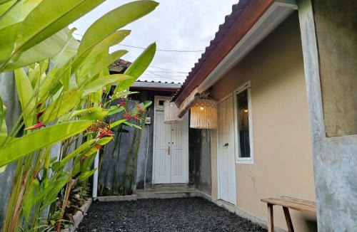 Padangsambian Klod House | Gusti Ayu Private Bali House - 2 Bedrooms near Canggu & Seminyak