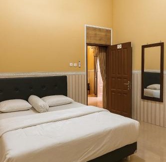 Kecamatan Lembar House | Bougenville Homestay