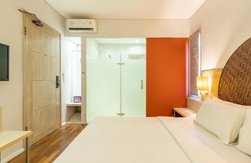 Sunset Road Hotel | Cove Renata