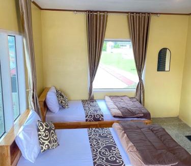 Berastagi House | WISMA SUNRISE GUEST HOUSE 10 minutes by walking to the big fruit market in Berastagi