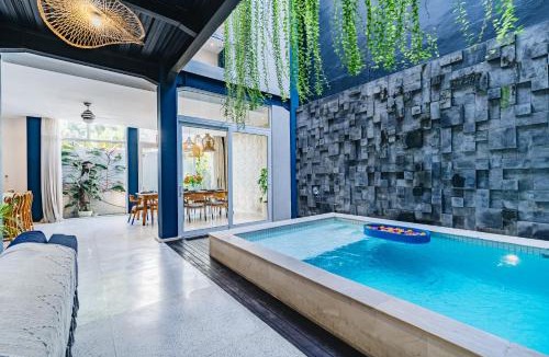 Batu Bolong Villa | Omah Bleue - Designer 4 Bedrooms Villa in Canggu