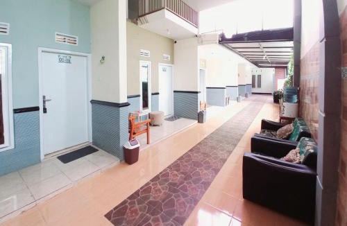 Oro Oro Ombo Hotel | Lancar Homestay Syariah near BNS Mitra RedDoorz