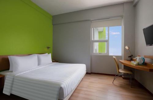 Malioboro Hotel | Whiz Hotel Malioboro Yogyakarta