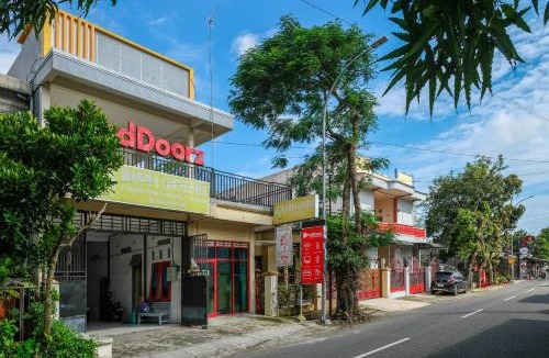 Kebumen Hotel | RedDoorz Syariah near Alun Alun Kebumen