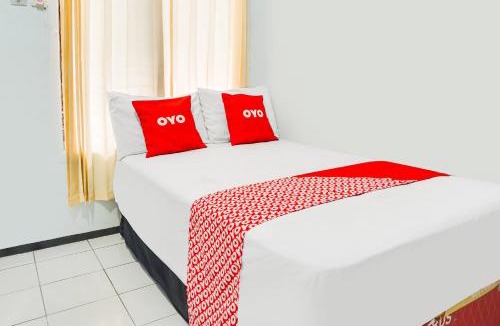 Dinoyo Hotel | OYO 91926 Serayu Sumbersari Homestay