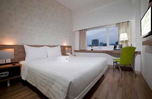 Cikini Hotel | Whiz Hotel Cikini Jakarta