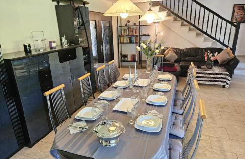 Sankt Michael bei Bleiburg House | Ferienhaus Petzenblick - ganzjährig beheizter und privater Indoorpool