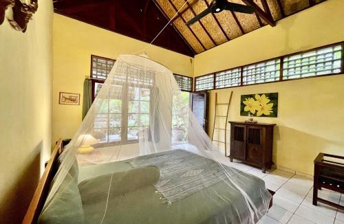 Senggigi Hotel | Raja's Bungalows