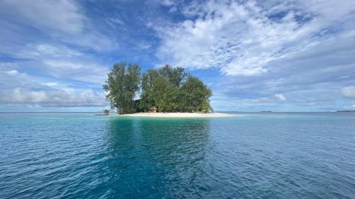 Manyaifun House | Tamaku homestay privat island