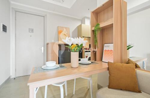 Old Jakarta Apartment | Timbria by Kozystay - Kemayoran