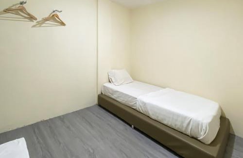 Lubuk Baja Hotel | Homestay D3 Mitra RedDoorz