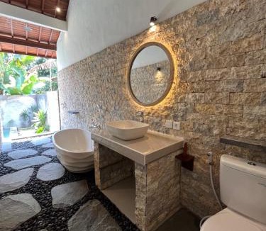Melayang House | Pis Bolong Ubud Villa
