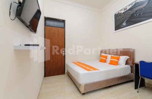 Bogor Tengah Hotel | Pondok Cimanggu Syariah Mitra RedDoorz