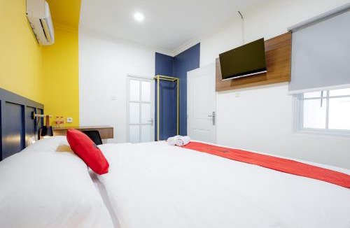 Mampang Prapatan House | RedDoorz Plus at Jalan Gatot Subroto Jakarta