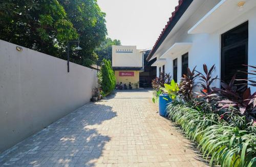 Tuban Hotel | RedDoorz Syariah near RSUD Tuban