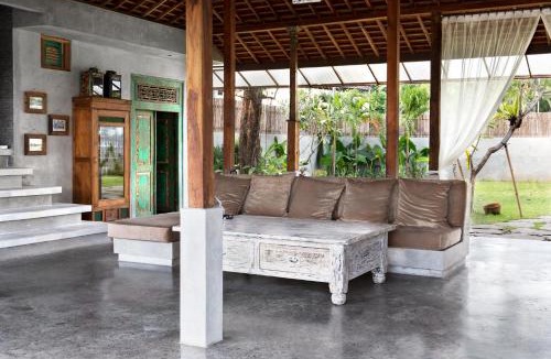 Kerobokan Hotel | Surflodge Limasan Bali