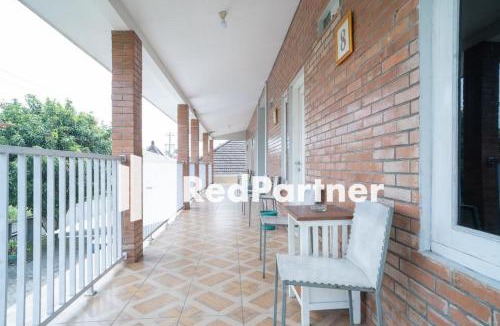 Sleman Hotel | House Acasia Syariah near Universitas Aisyiah Yogyakarta Mitra RedDoorz
