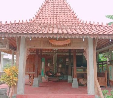 Sleman Hotel | Rumah Ukhi Guest House