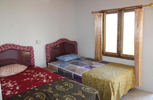 Jerowaru House | Feby's Homestay