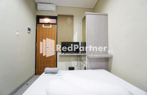 Tomang Hotel | Tomang Gelong Guest House Syariah Mitra RedDoorz