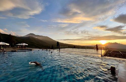 Ciloto Hotel | Alinson Sunset Hill