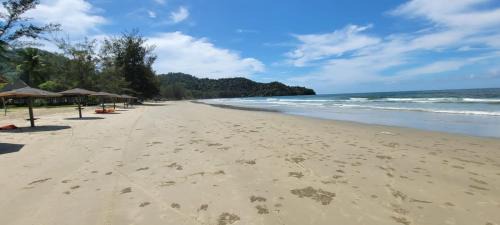 Rua Hotel | the village rua beach homestay