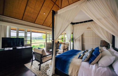 Sayan Hotel | Uma Kalai