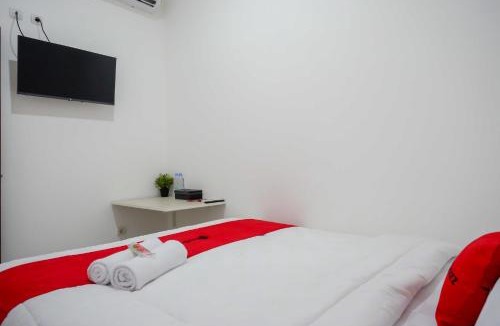 Semarang Hotel | RedDoorz near GOR Jatidiri Semarang