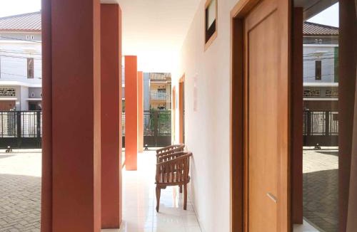 Dinoyo Hotel | Sofia Residence Syariah Mitra RedDoorz