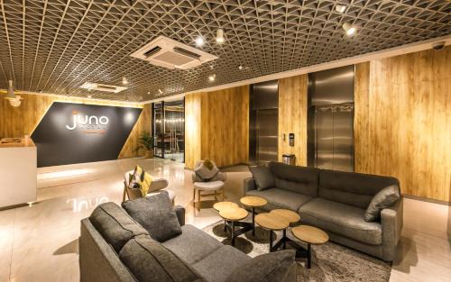 Jakarta Hotel | Juno Jatinegara Jakarta