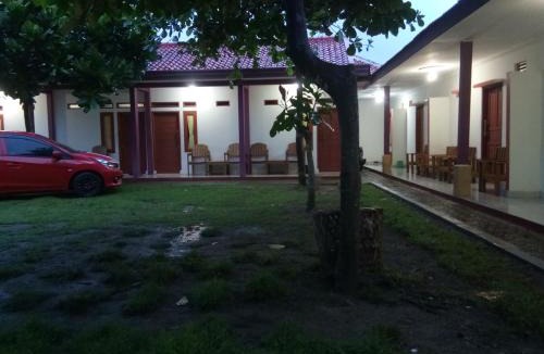 Pameungpeuk House | Penginapan Karanglaut Sayangheulang