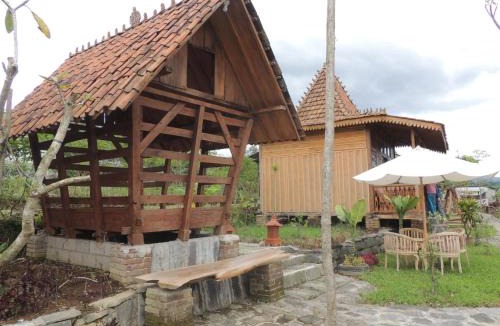 Kertek Hotel | Singgasana Villa & Resto
