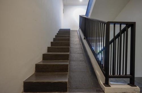 Baki Hotel | RedDoorz Plus near Solo Baru