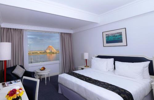 Losari Hotel | Aryaduta Makassar