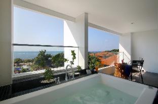 Kuta Selatan Hotel | Benoa Sea Suites and Villas