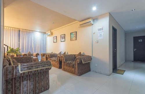 Balikpapan Hotel | RedDoorz Plus near Sepinggan Airport 3 Balikpapan