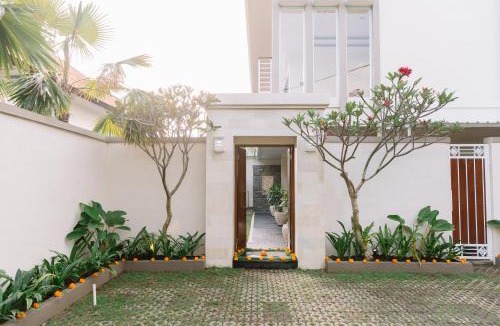 Kuta Selatan Hotel | Kubu Benoa Guest House