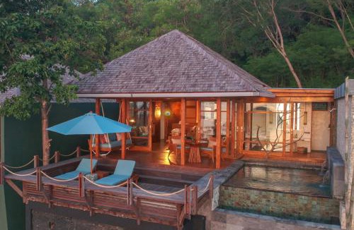 Labuan Bajo Hotel | Bayview Gardens Hotel