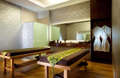 Kuningan Hotel | JS Luwansa Hotel & Convention Center